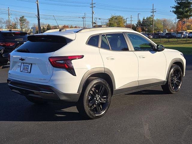 new 2025 Chevrolet Trax car, priced at $25,999