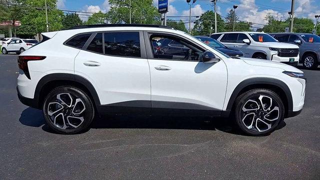 new 2025 Chevrolet Trax car, priced at $27,835