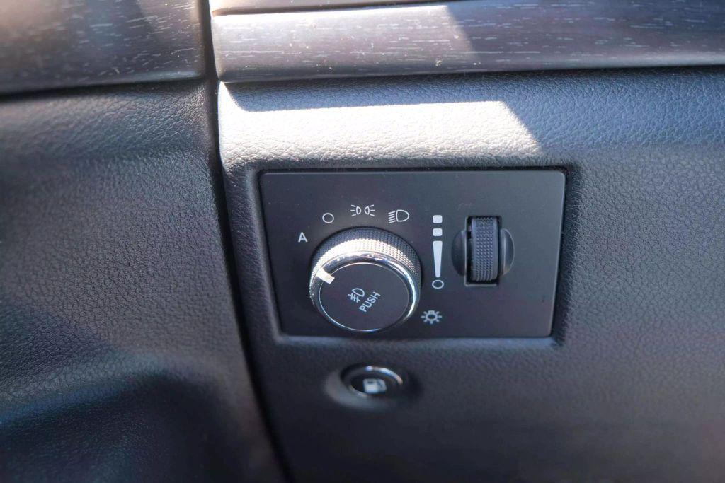 used 2015 Jeep Grand Cherokee car, priced at $5,777