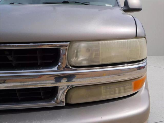 used 2002 Chevrolet Suburban car, priced at $3,444