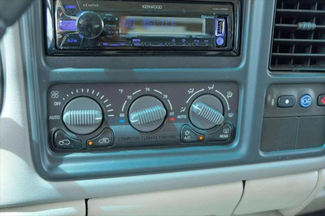 used 2002 Chevrolet Suburban car, priced at $3,444