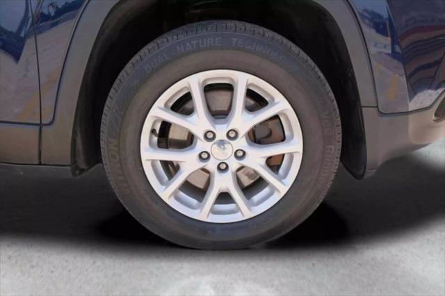 used 2014 Jeep Cherokee car, priced at $7,777