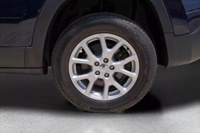 used 2014 Jeep Cherokee car, priced at $7,777