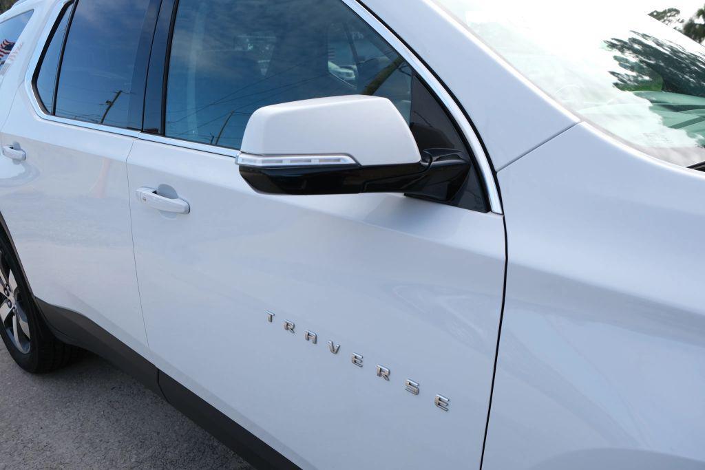 used 2018 Chevrolet Traverse car, priced at $14,555