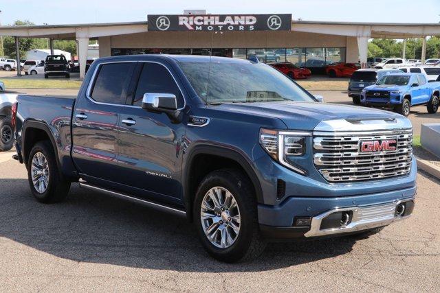 new 2025 GMC Sierra 1500 car, priced at $70,904