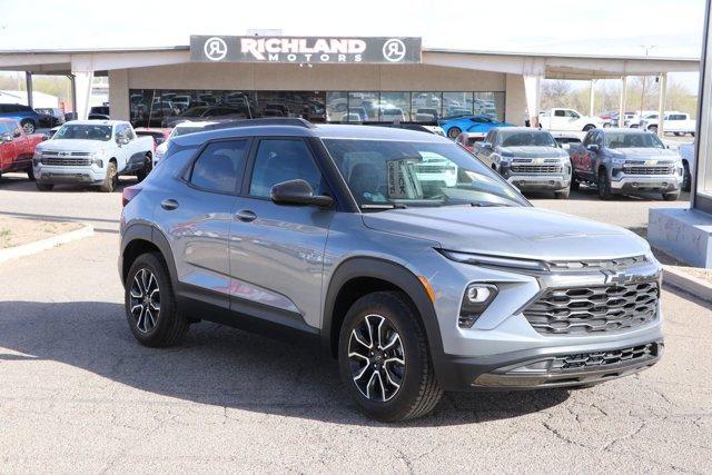 new 2025 Chevrolet TrailBlazer car, priced at $29,924