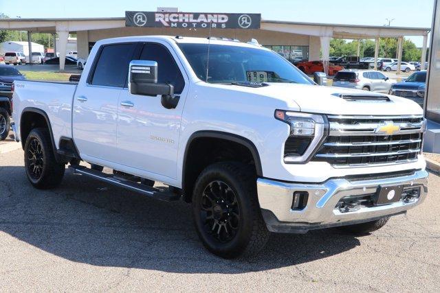 used 2025 Chevrolet Silverado 2500 car, priced at $70,890