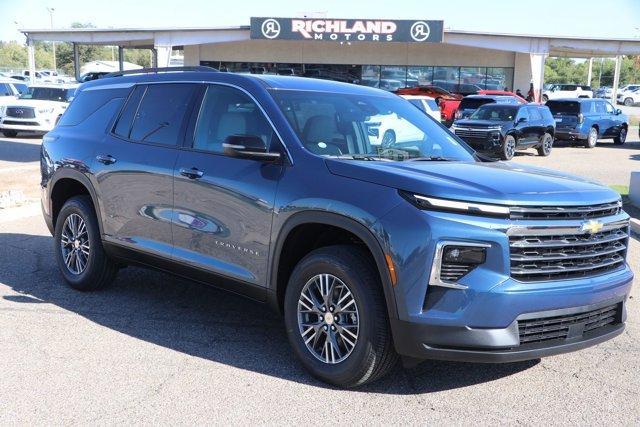 new 2026 Chevrolet Traverse car, priced at $43,535