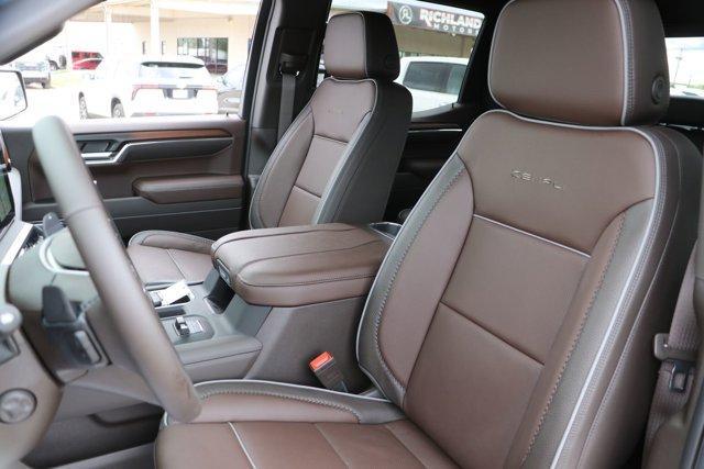 new 2025 GMC Sierra 1500 car, priced at $71,404