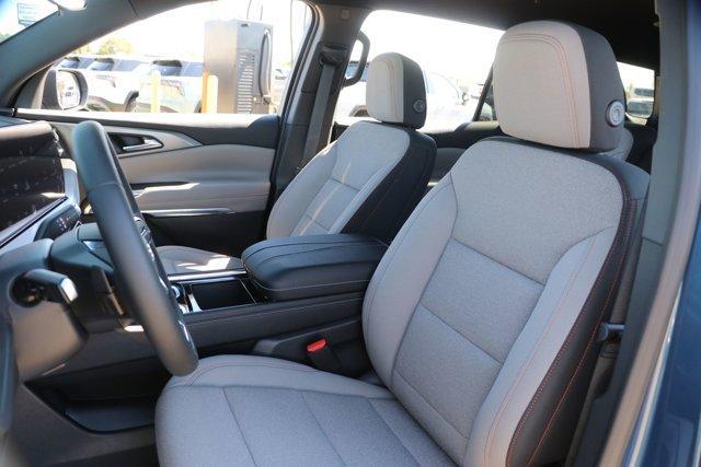 new 2025 Chevrolet Traverse car, priced at $43,294