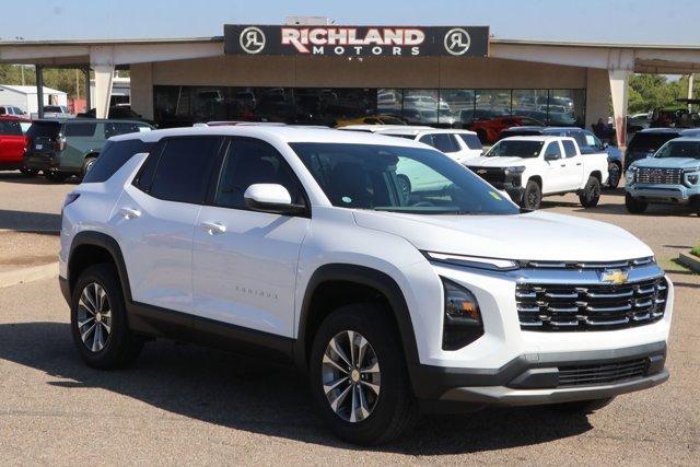 new 2026 Chevrolet Equinox car, priced at $30,495