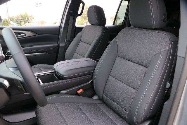 new 2026 Chevrolet Traverse car, priced at $46,504