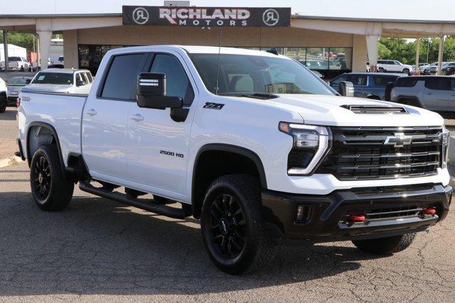 new 2025 Chevrolet Silverado 2500 car, priced at $67,264
