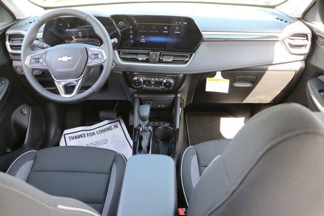 new 2025 Chevrolet TrailBlazer car, priced at $28,515