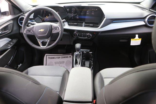 new 2025 Chevrolet Trax car, priced at $25,824