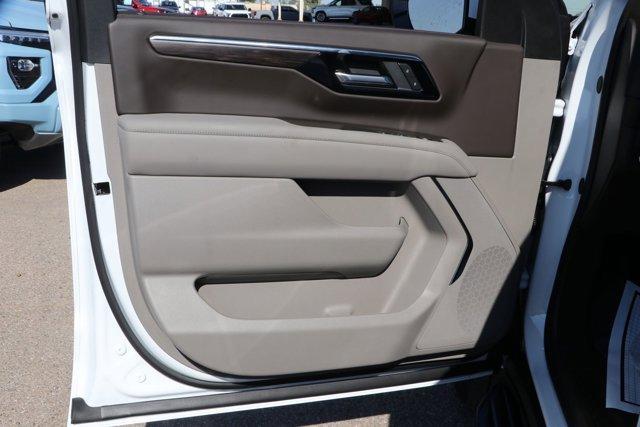 new 2025 Chevrolet Suburban car, priced at $69,195