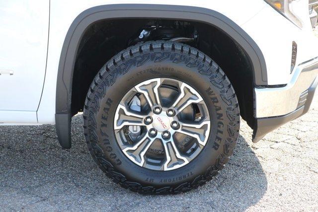 new 2025 GMC Sierra 1500 car, priced at $47,425