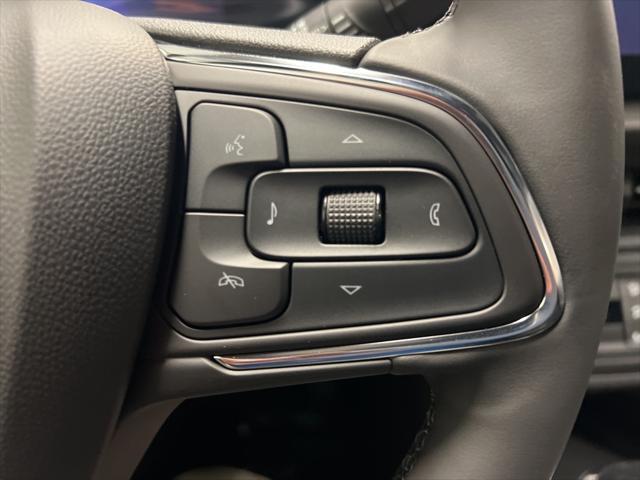 new 2025 Buick Envista car, priced at $27,380