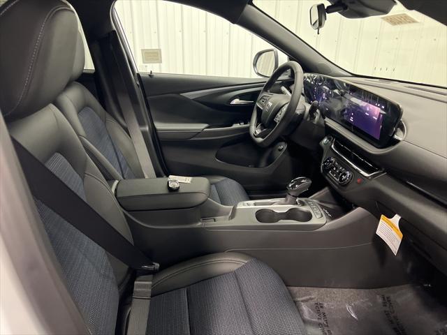 new 2025 Buick Envista car, priced at $27,380