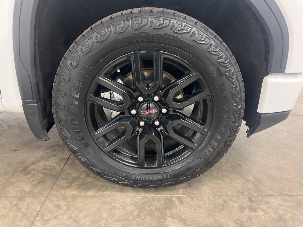 used 2022 GMC Sierra 1500 car, priced at $35,570