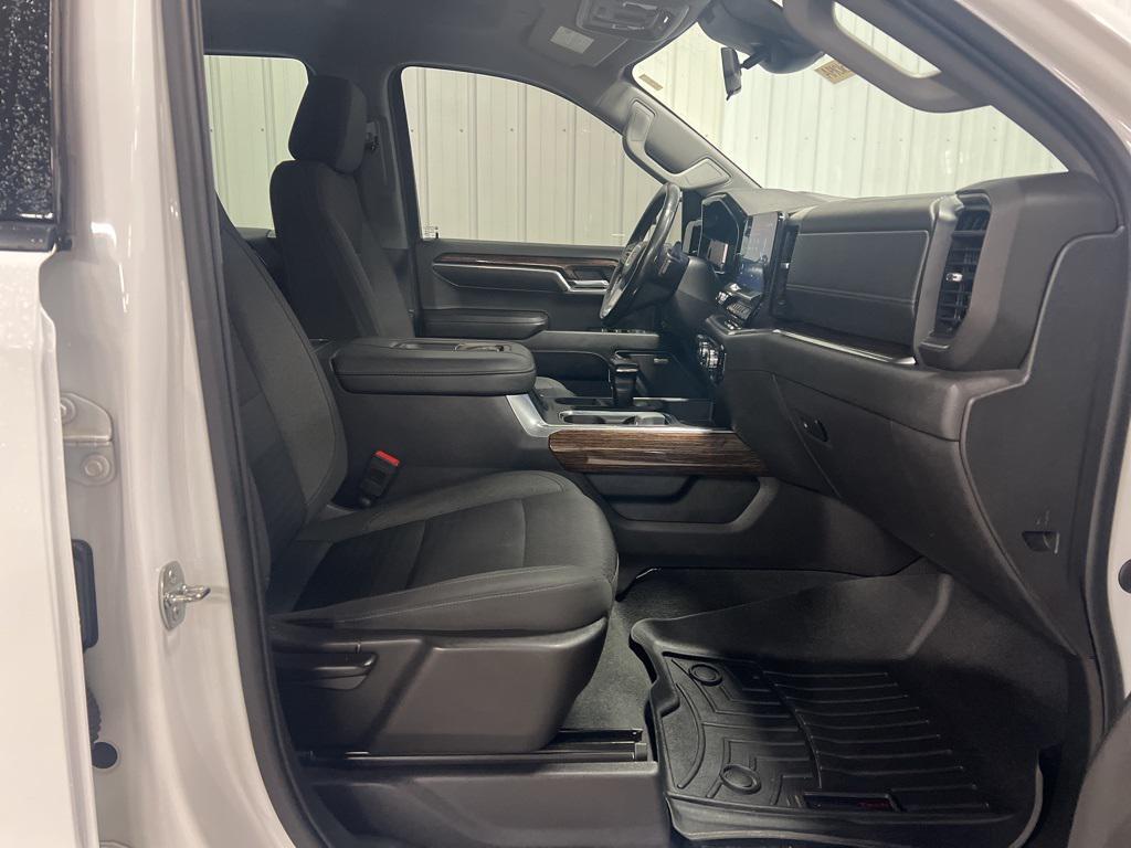 used 2022 GMC Sierra 1500 car, priced at $35,570