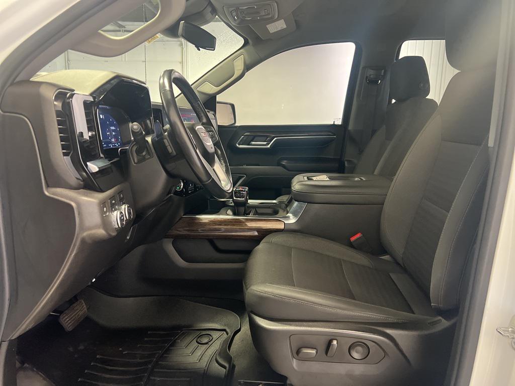 used 2022 GMC Sierra 1500 car, priced at $35,570