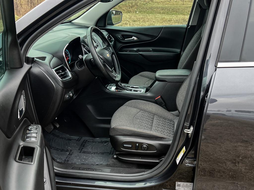 used 2023 Chevrolet Equinox car, priced at $23,290