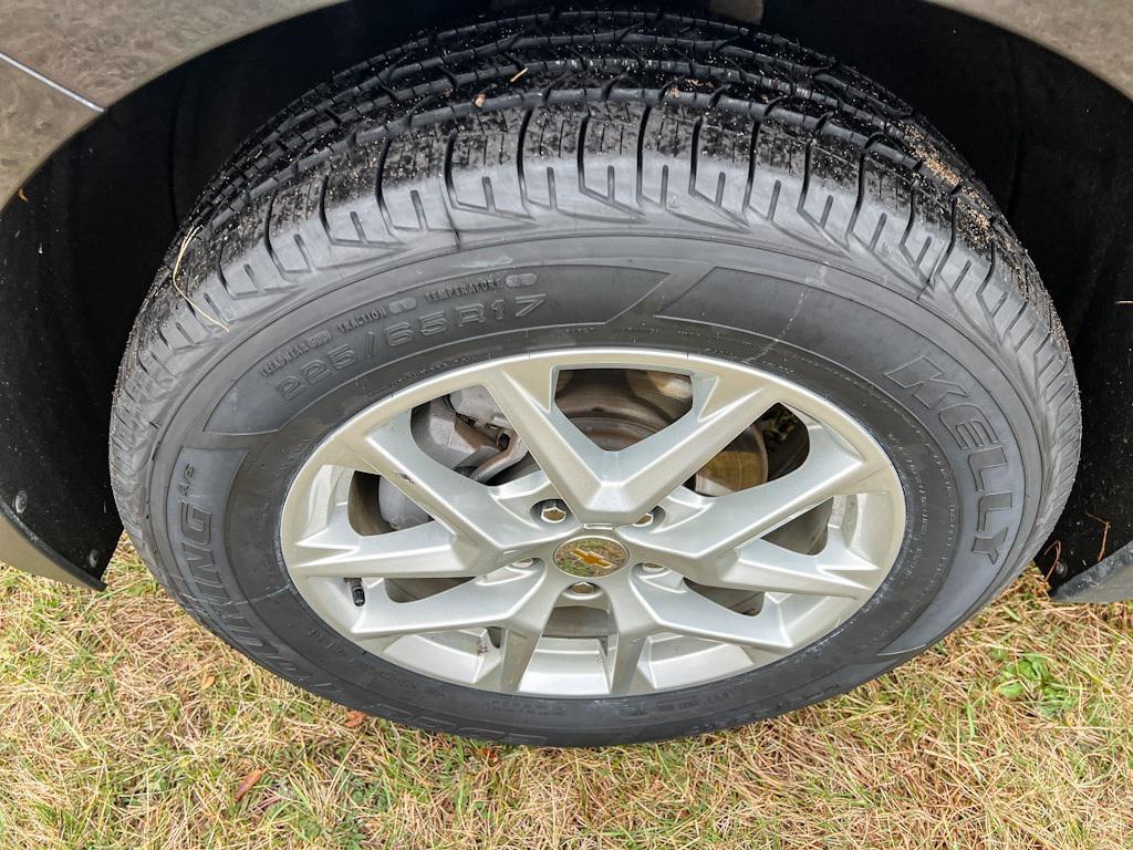 used 2023 Chevrolet Equinox car, priced at $23,290