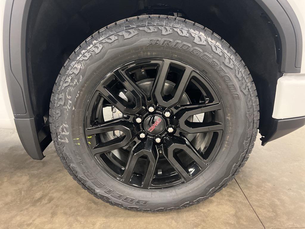 new 2026 GMC Sierra 1500 car, priced at $56,395