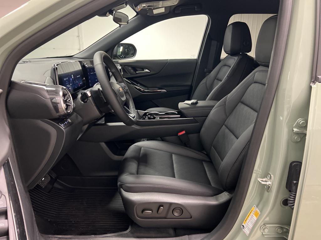 new 2026 Chevrolet Equinox car, priced at $35,195