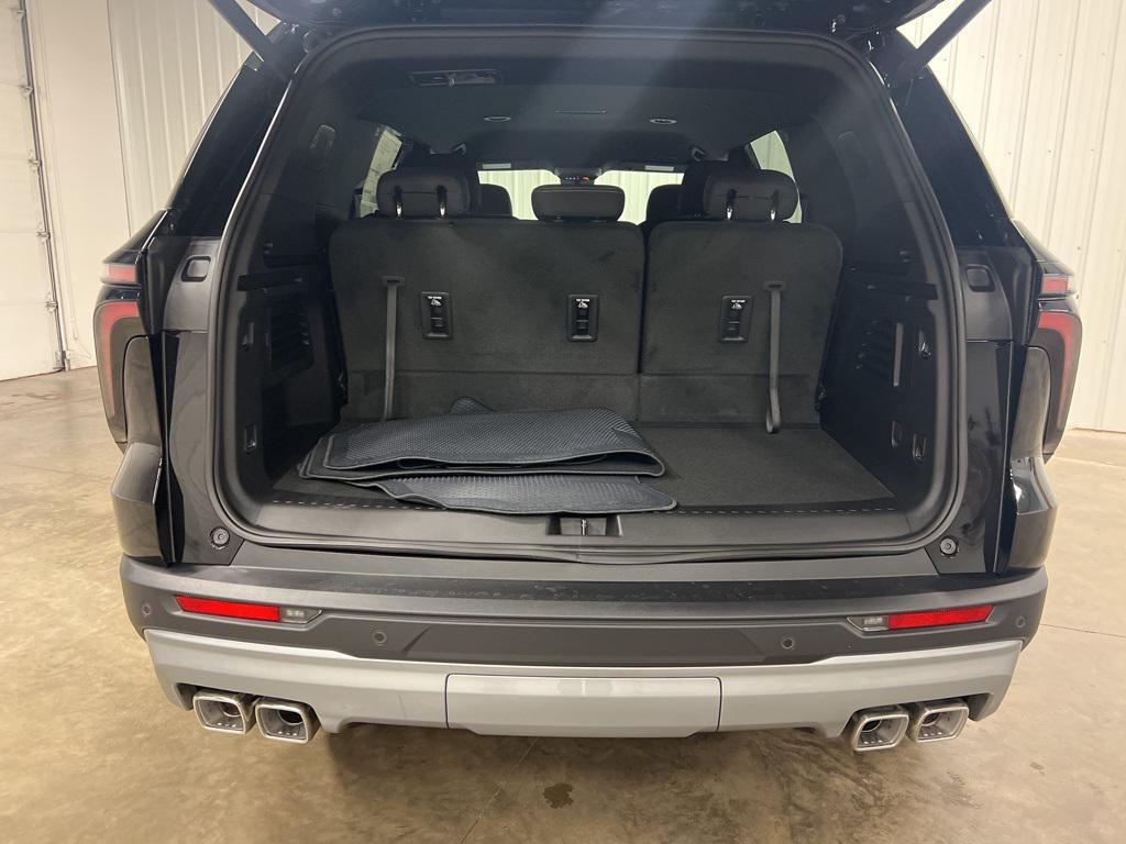 new 2026 Chevrolet Traverse car, priced at $46,640