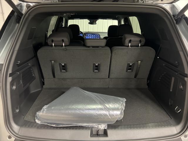 new 2025 Chevrolet Traverse car, priced at $44,945