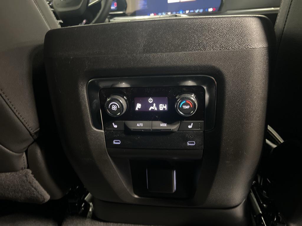 new 2025 Chevrolet Suburban car, priced at $81,795