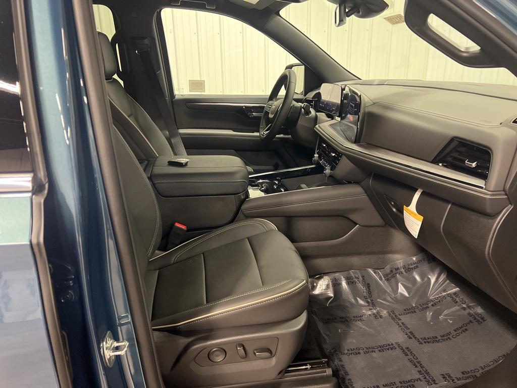 new 2025 Chevrolet Suburban car, priced at $81,795