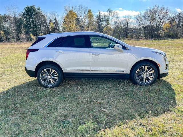 new 2025 Cadillac XT5 car, priced at $60,990