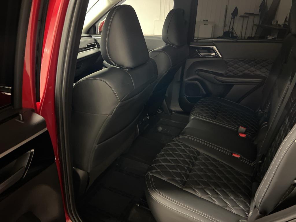 used 2024 Mitsubishi Outlander car, priced at $26,999