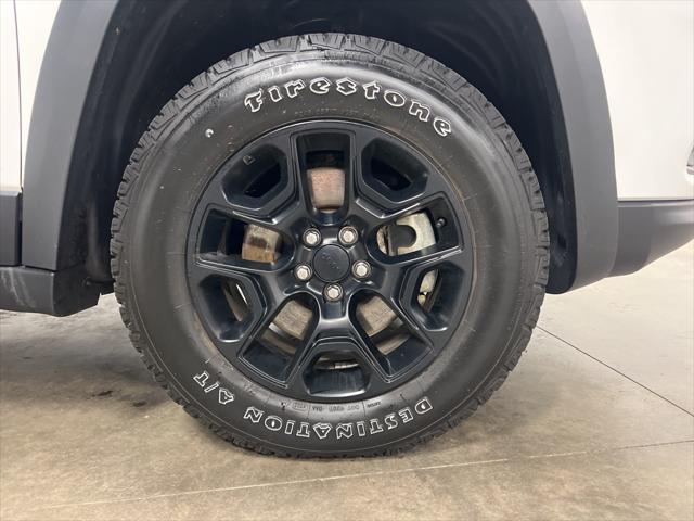 used 2022 Jeep Cherokee car, priced at $24,570