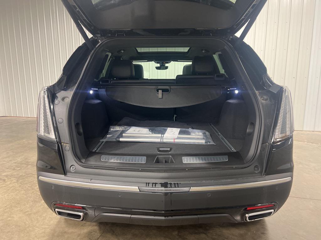 new 2025 Cadillac XT5 car, priced at $63,990