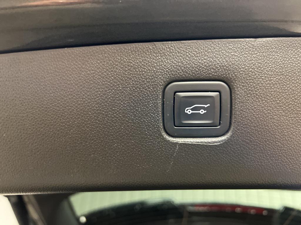 used 2022 Chevrolet Blazer car, priced at $26,290