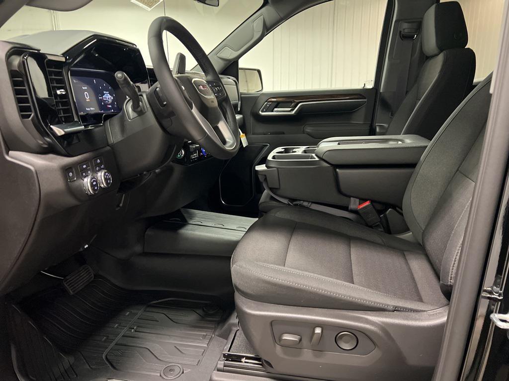 new 2026 GMC Sierra 1500 car, priced at $53,600