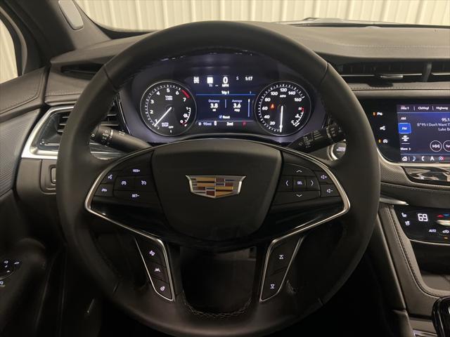 new 2025 Cadillac XT5 car, priced at $59,490