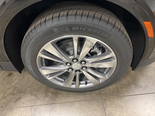 new 2025 Cadillac XT5 car, priced at $59,490