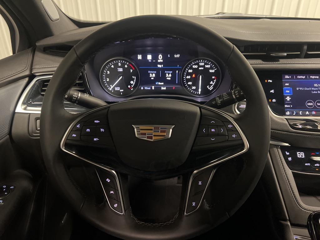new 2025 Cadillac XT5 car, priced at $59,490