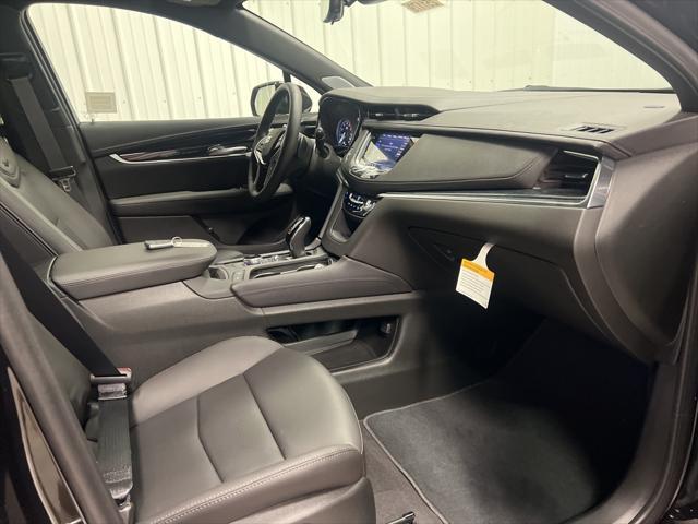 new 2025 Cadillac XT5 car, priced at $59,490