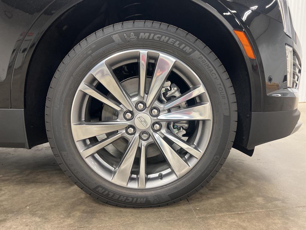 new 2025 Cadillac XT5 car, priced at $59,490