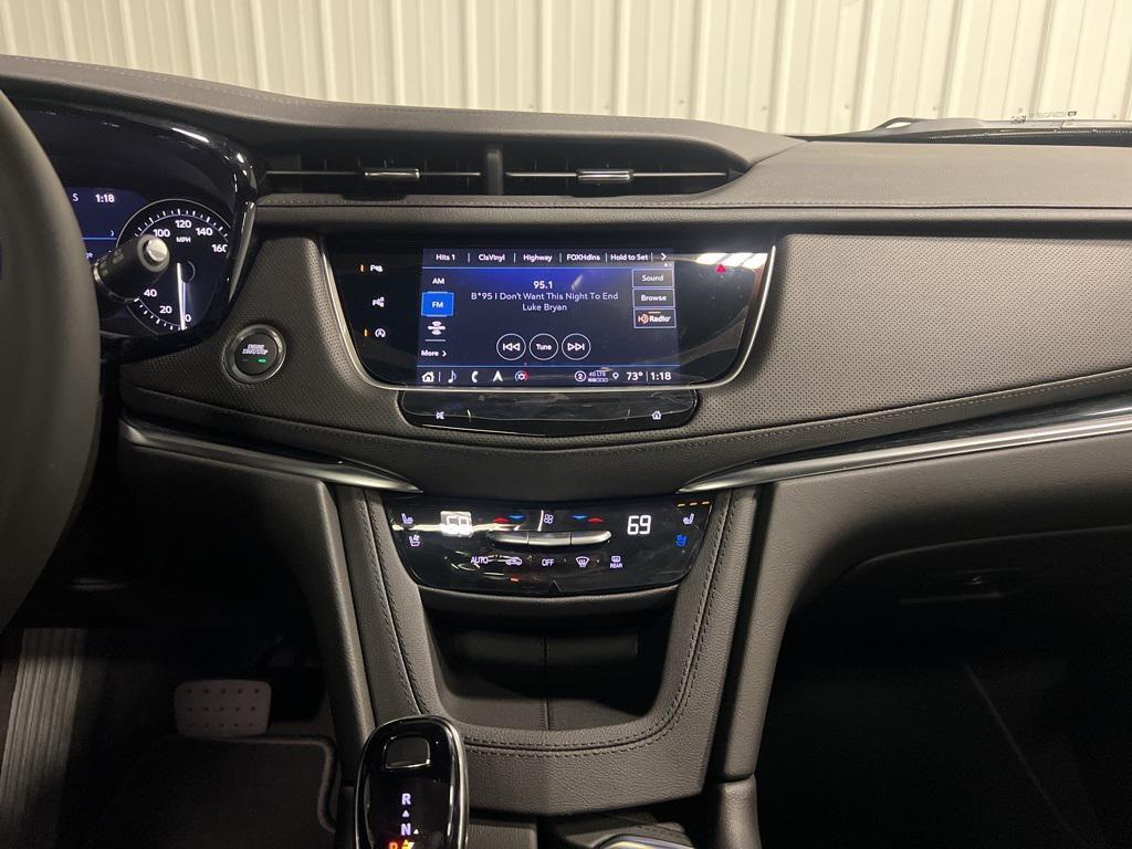 new 2025 Cadillac XT5 car, priced at $59,490