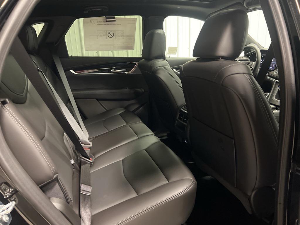 new 2025 Cadillac XT5 car, priced at $59,490