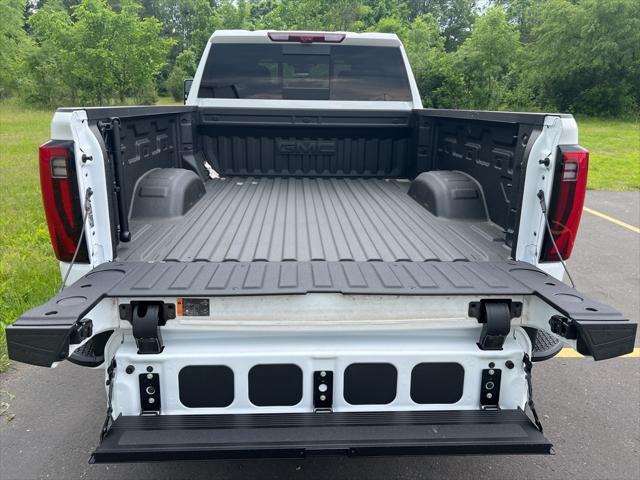 new 2025 GMC Sierra 2500 car, priced at $87,260