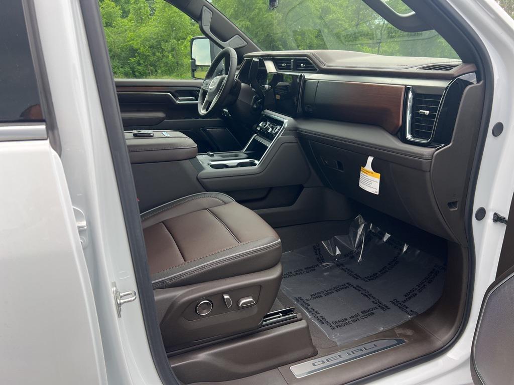 new 2025 GMC Sierra 2500 car, priced at $87,260