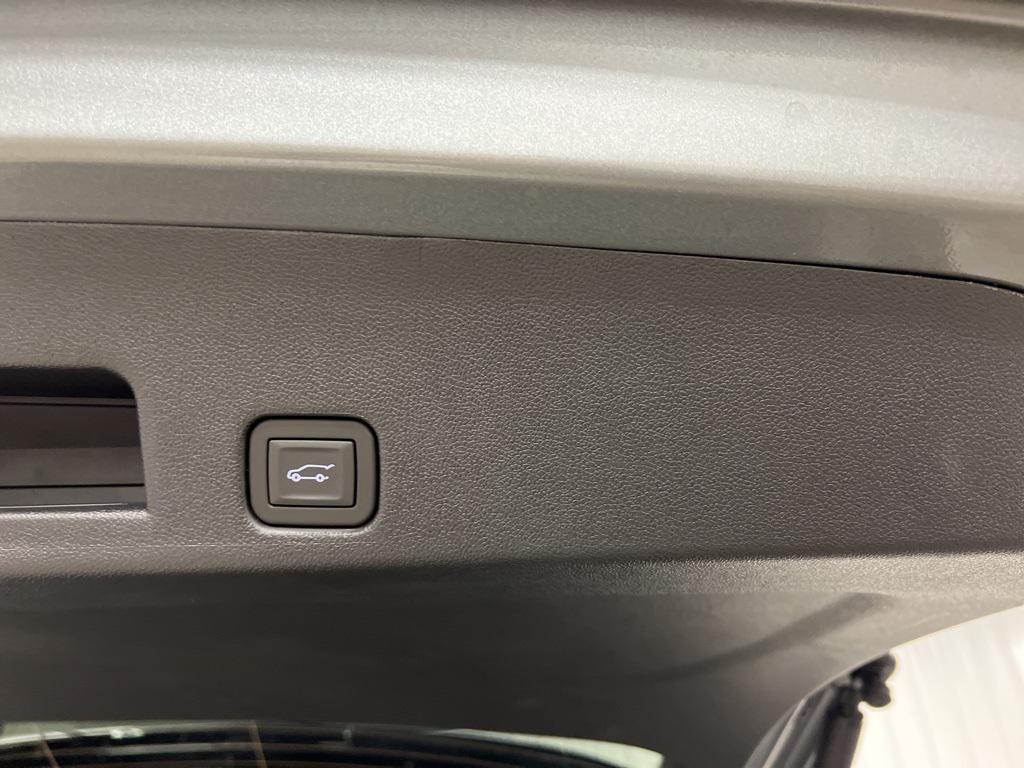 new 2026 Chevrolet Traverse car, priced at $52,445